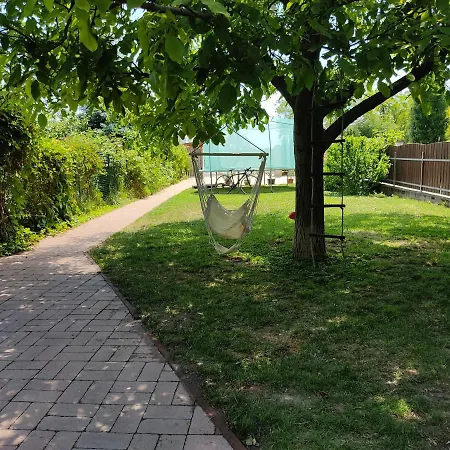 Flora House 3 Minutes From Balaton
