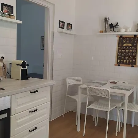 Flora House 3 Minutes From Balaton Keszthely