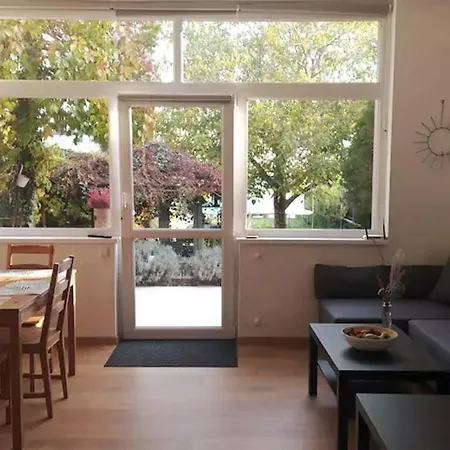 Flora House 3 Minutes From Balaton Prázdninový dům Keszthely