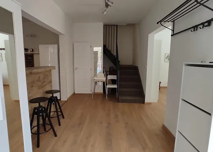 Flora House 3 Minutes From Balaton *