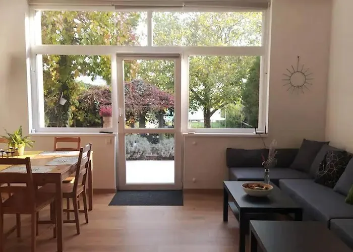 Flora House 3 Minutes From Balaton Prázdninový dům Keszthely