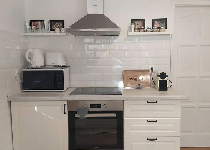 Flora House 3 Minutes From Balaton * Keszthely