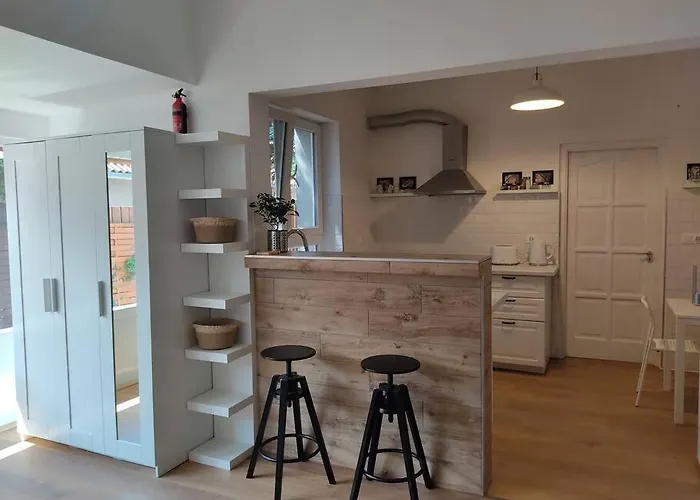 Flora House 3 Minutes From Balaton Dom wakacyjny