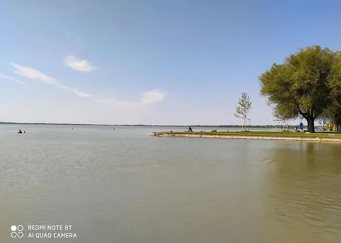 Flora House 3 Minutes From Balaton Prázdninový dům Keszthely