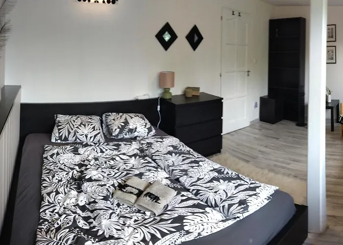 Flora House 3 Minutes From Balaton Dom wakacyjny Keszthely